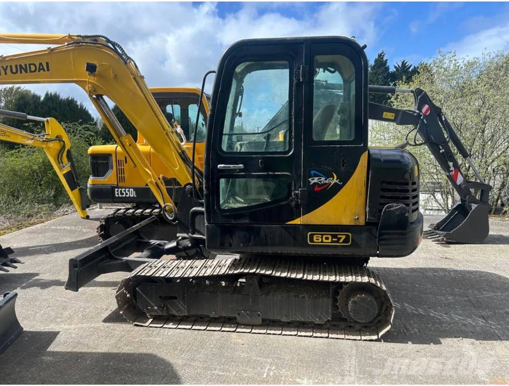 Hyundai R60-7 Bageri guseničari