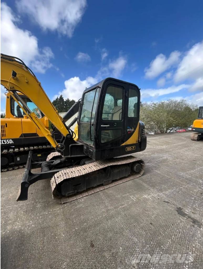Hyundai R60-7 Bageri guseničari