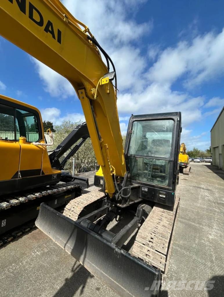 Hyundai R60-7 Bageri guseničari