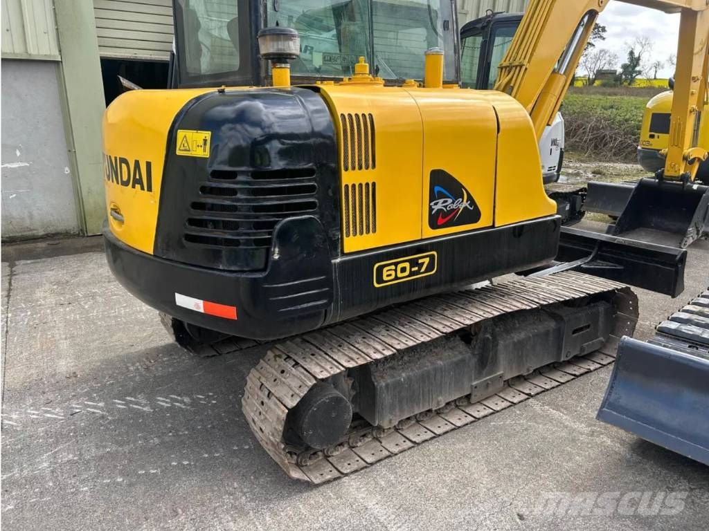 Hyundai R60-7 Bageri guseničari