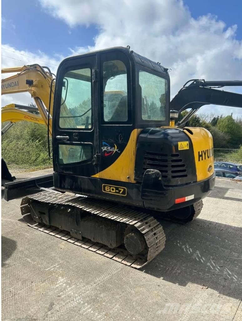Hyundai R60-7 Bageri guseničari