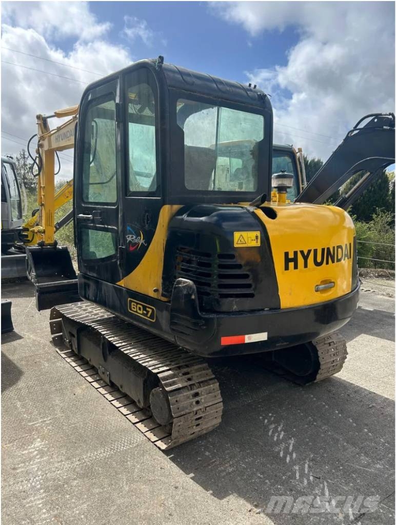 Hyundai R60-7 Bageri guseničari
