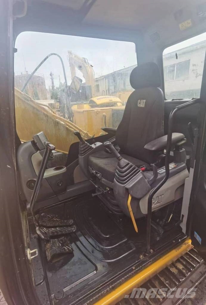 CAT 313D2GC Crawler excavators