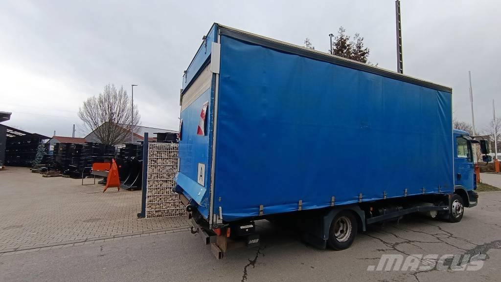 MAN 8.220 TGL 4x2, Automatik, Ladebordwand Seitenplane Curtainsider trucks
