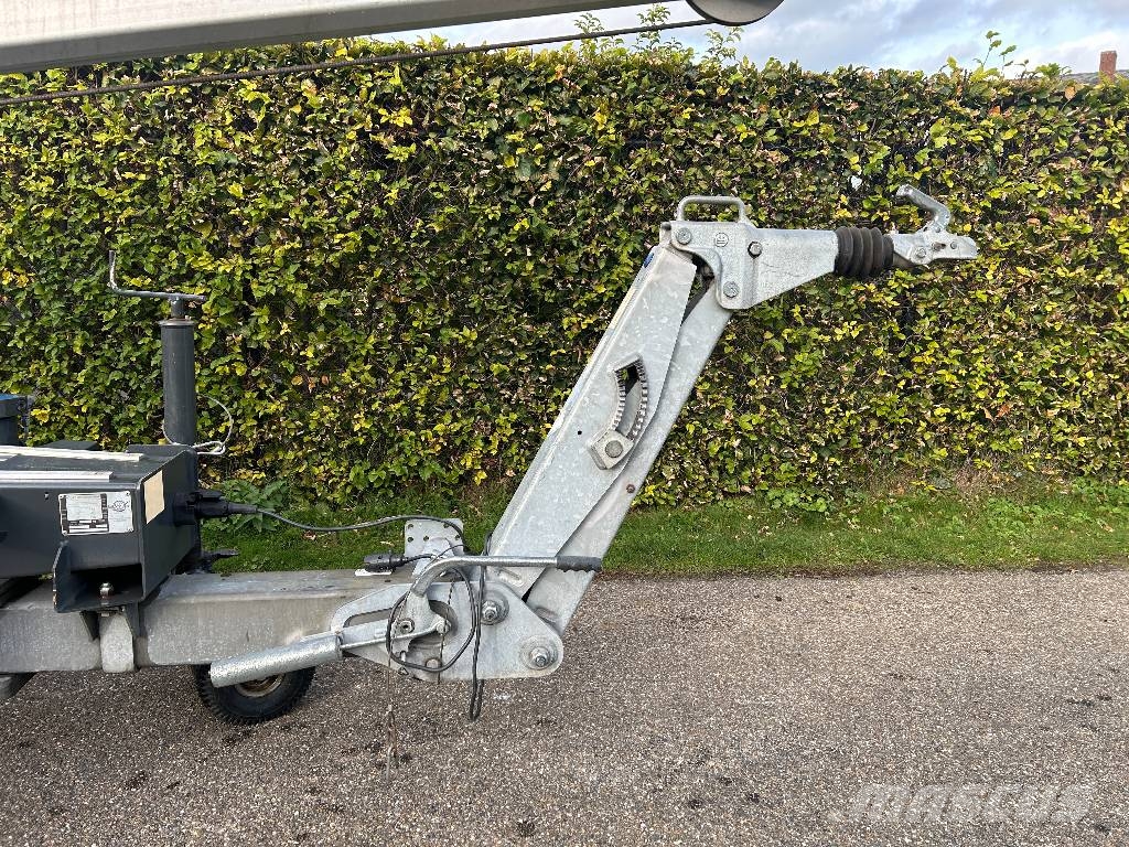 Bocker AHK27/1200 رافعات ذاتية الارتفاع