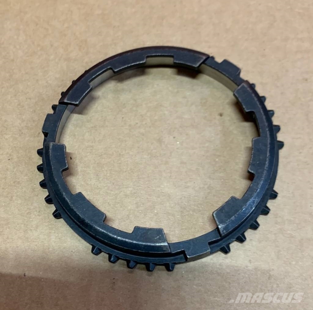 Deutz-Fahr AGROFARM Synchroniser ring 0.010.3885.2, 001038852 Menjalnik