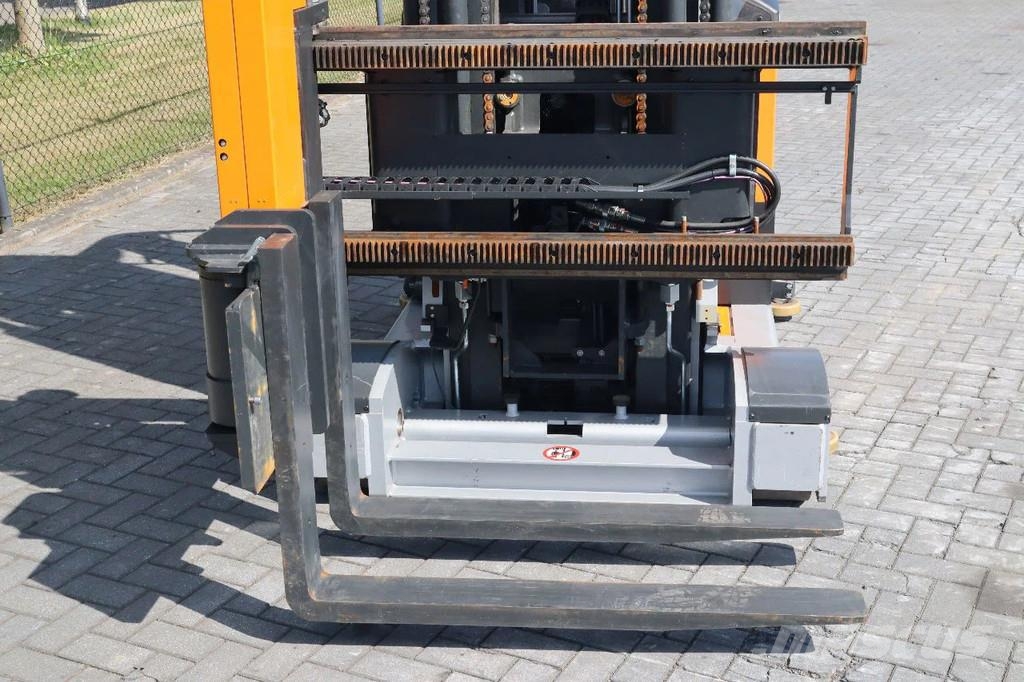 Still GX-X | REACHTRUCK | ROTATING FORKS | 4.5 METER | T Skjutstativtruck