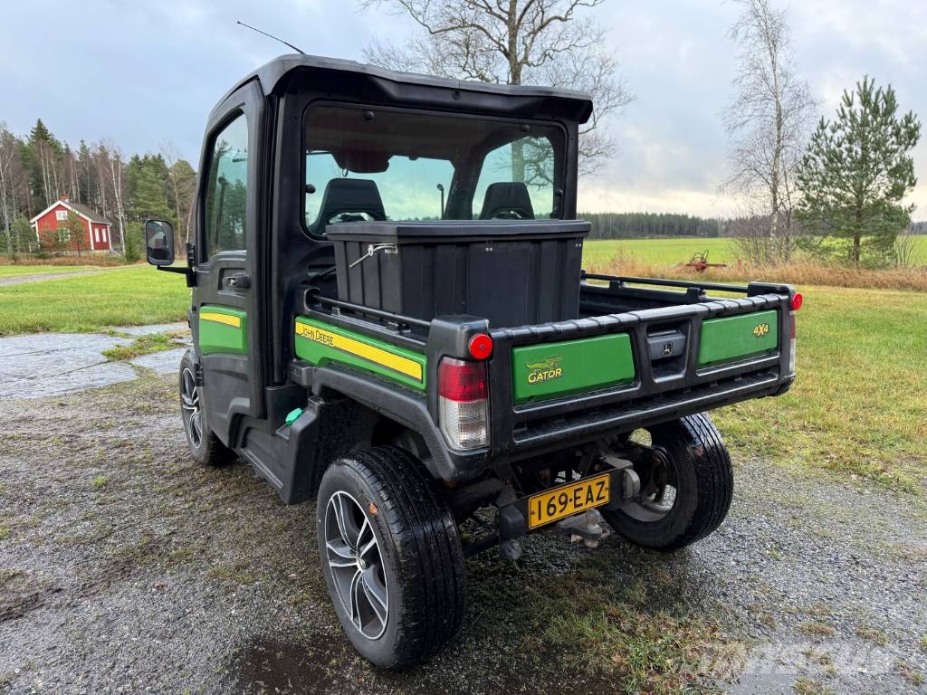 John Deere Gator XUV 865M UTV