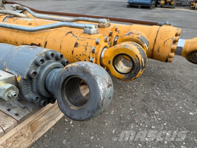 Liebherr R 924 USED HYDRAULIC CYLINDER COMPLET 4 PCS Hydraulikk
