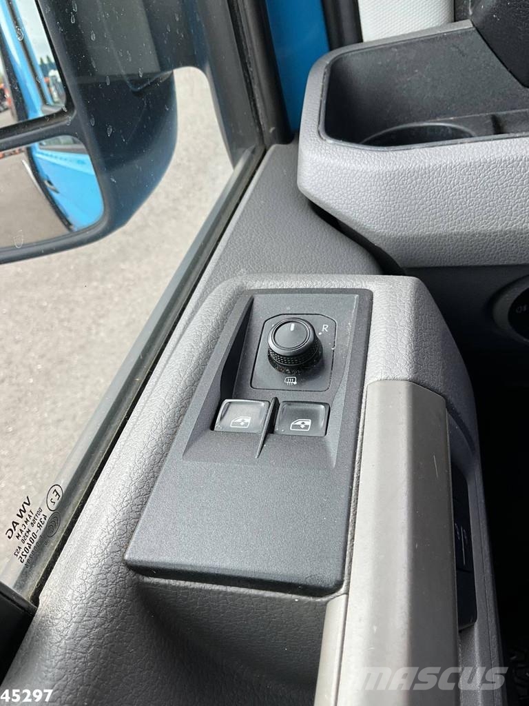 Volkswagen Crafter 35 2.0 TDI met Nieuwe Oprijcarrosserie Автовози