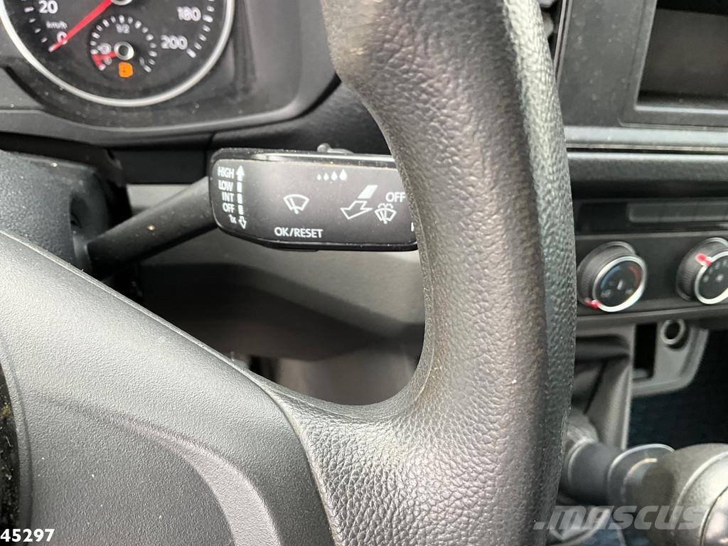 Volkswagen Crafter 35 2.0 TDI met Nieuwe Oprijcarrosserie Автовози