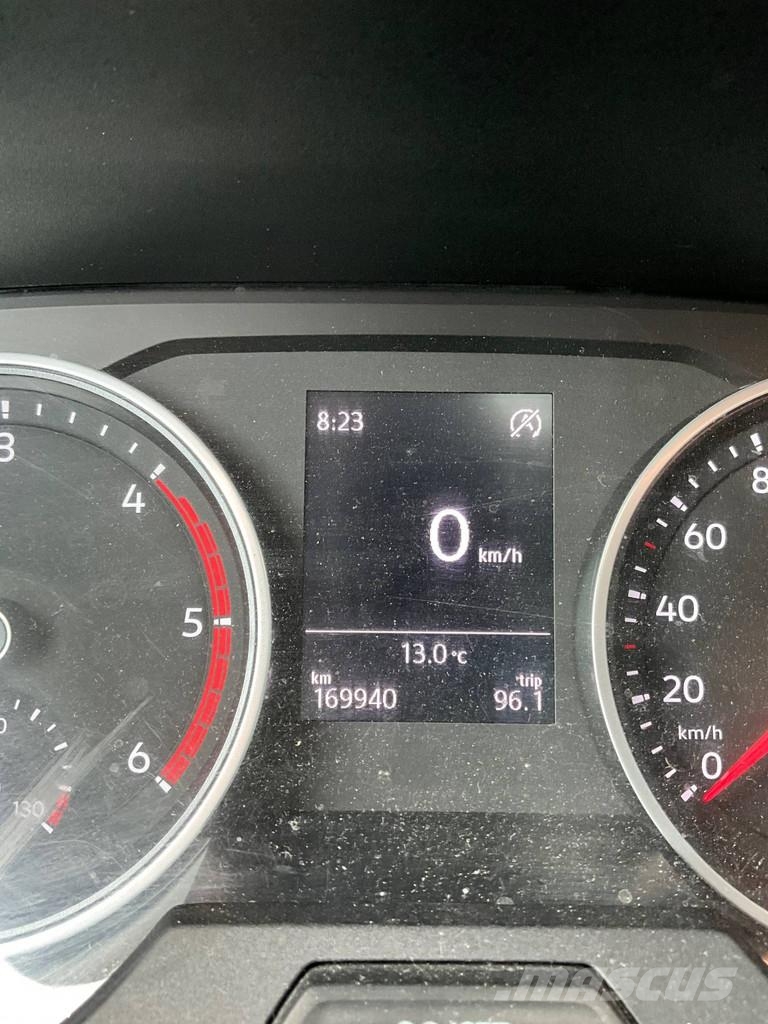 Volkswagen Crafter 35 2.0 TDI met Nieuwe Oprijcarrosserie Автовози