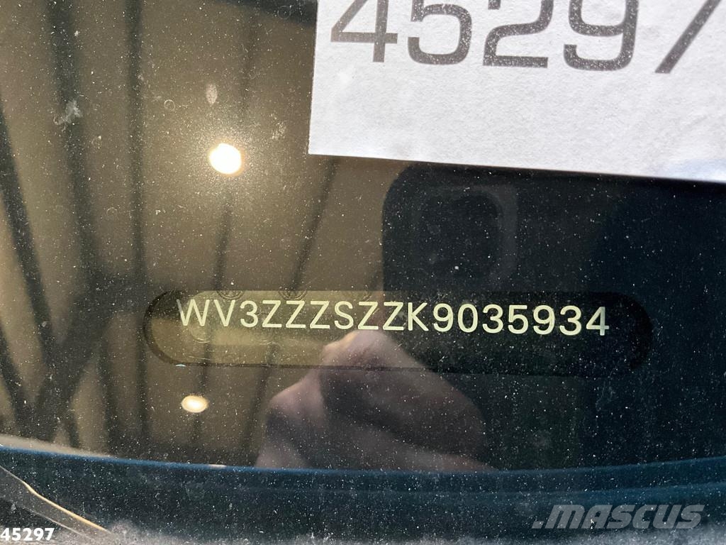 Volkswagen Crafter 35 2.0 TDI met Nieuwe Oprijcarrosserie Автовози