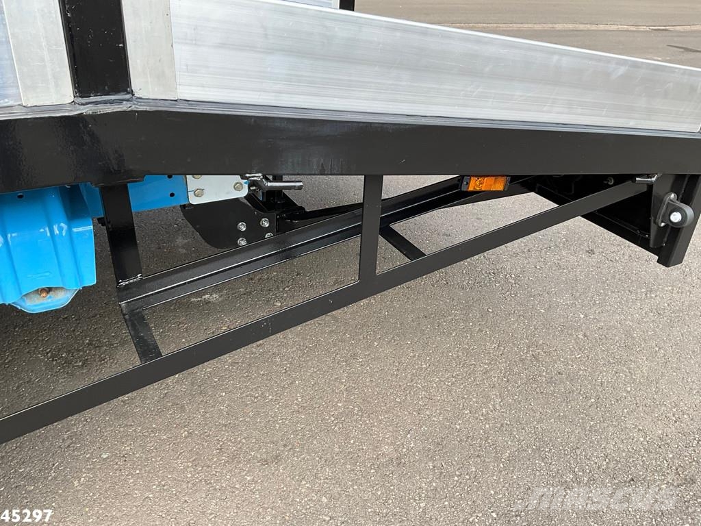 Volkswagen Crafter 35 2.0 TDI met Nieuwe Oprijcarrosserie Автовози