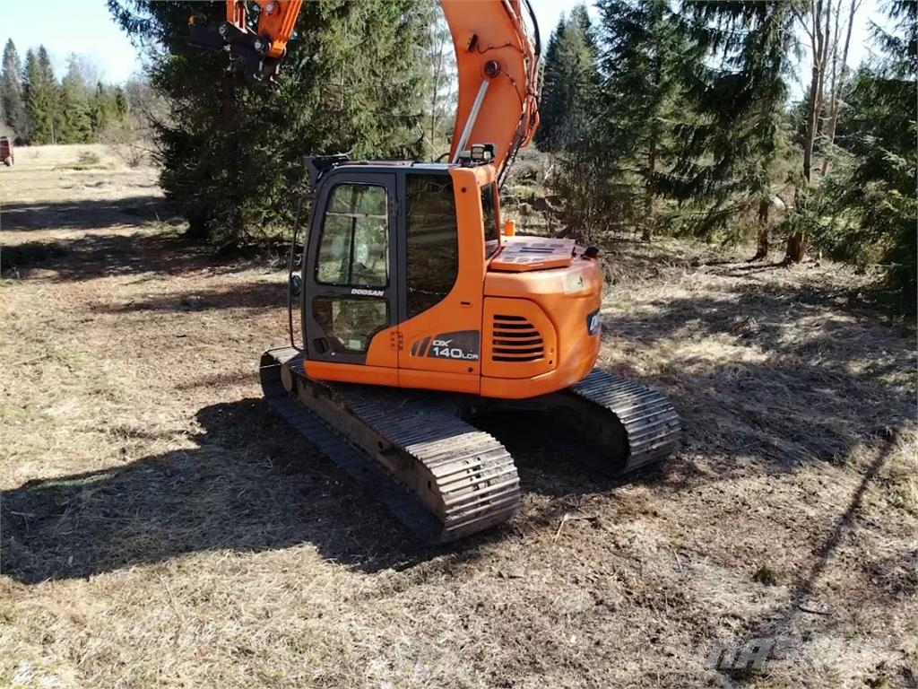 Doosan DX 140 LC-3 حفارات زحافة