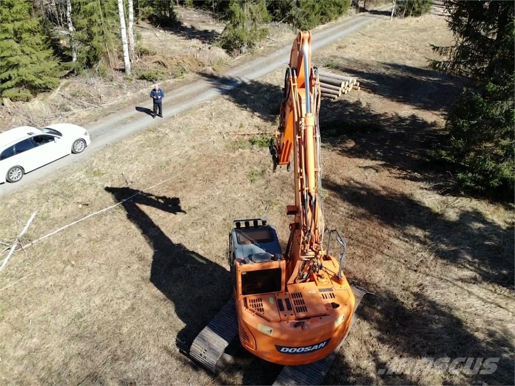 Doosan DX 140 LC-3 حفارات زحافة