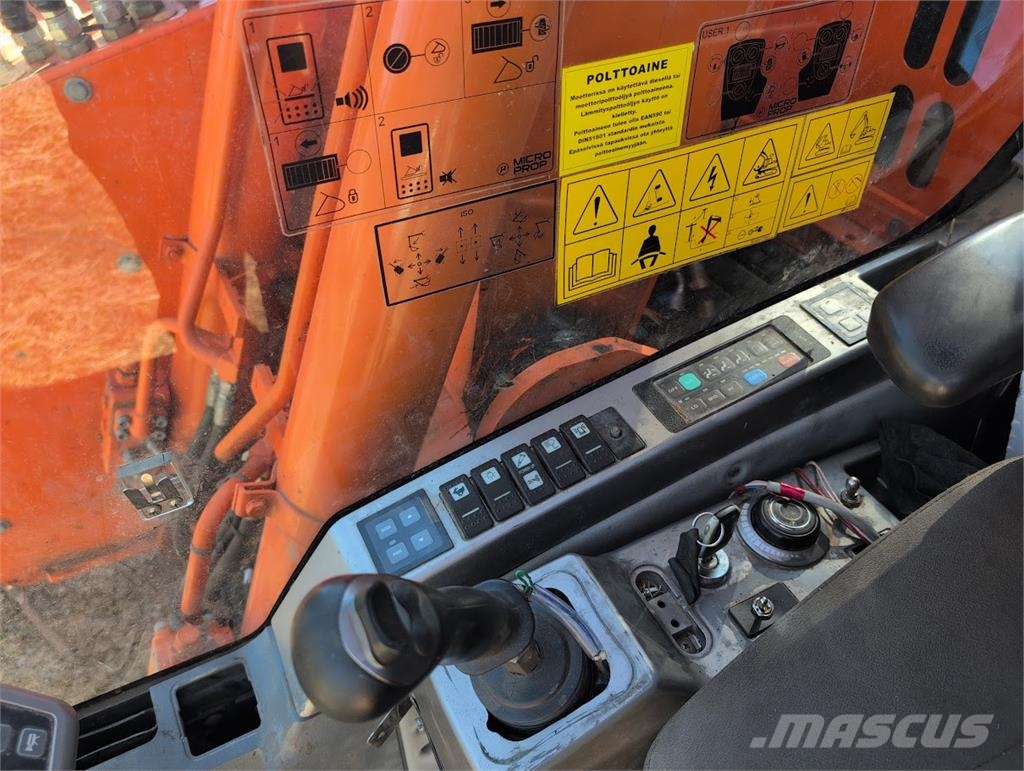 Doosan DX 140 LC-3 حفارات زحافة