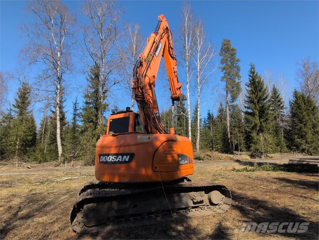 Doosan DX 140 LC-3 حفارات زحافة