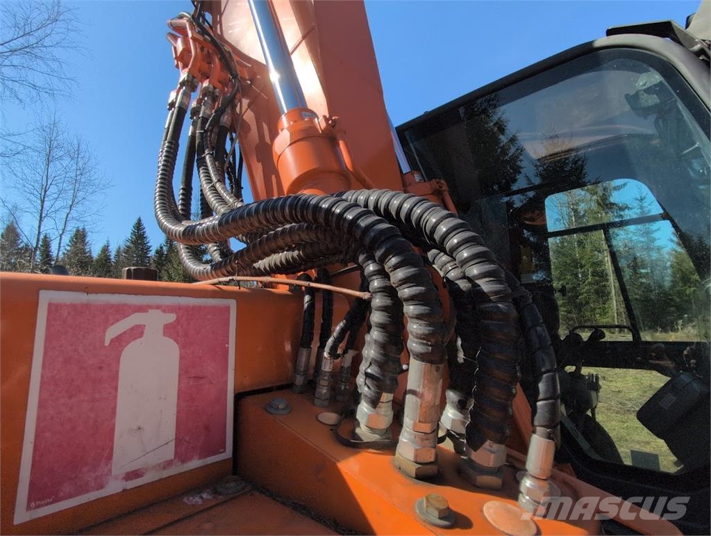 Doosan DX 140 LC-3 حفارات زحافة