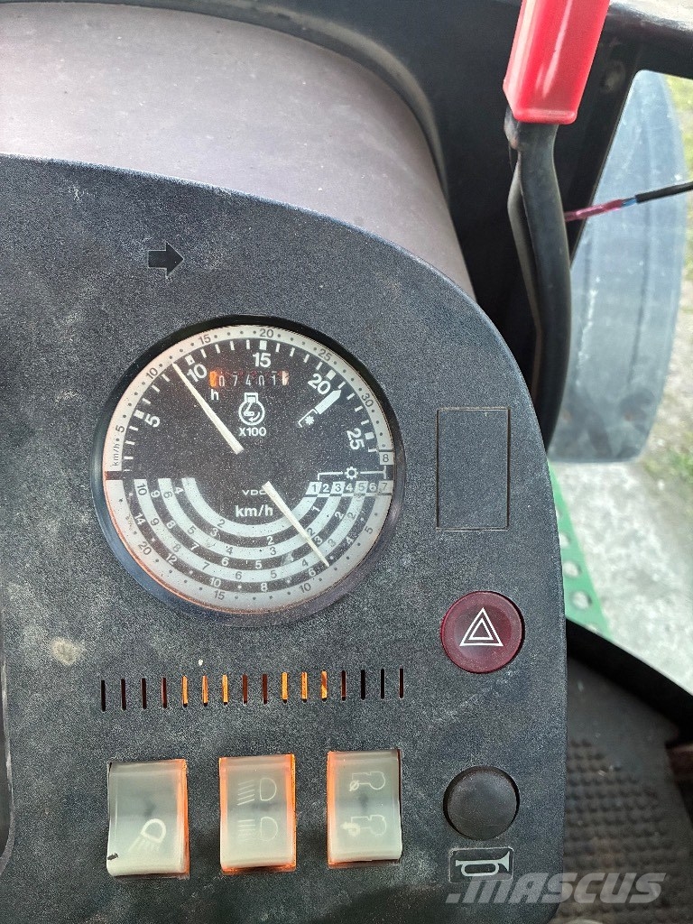John Deere 3050 Трактори