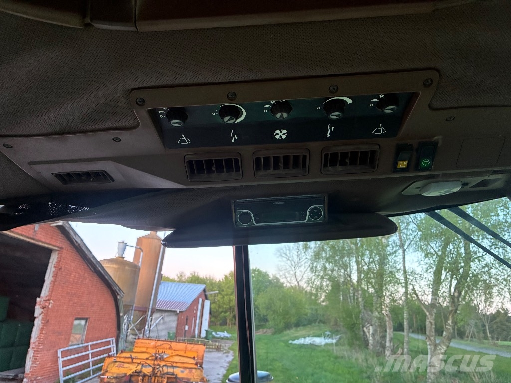 John Deere 3050 Трактори