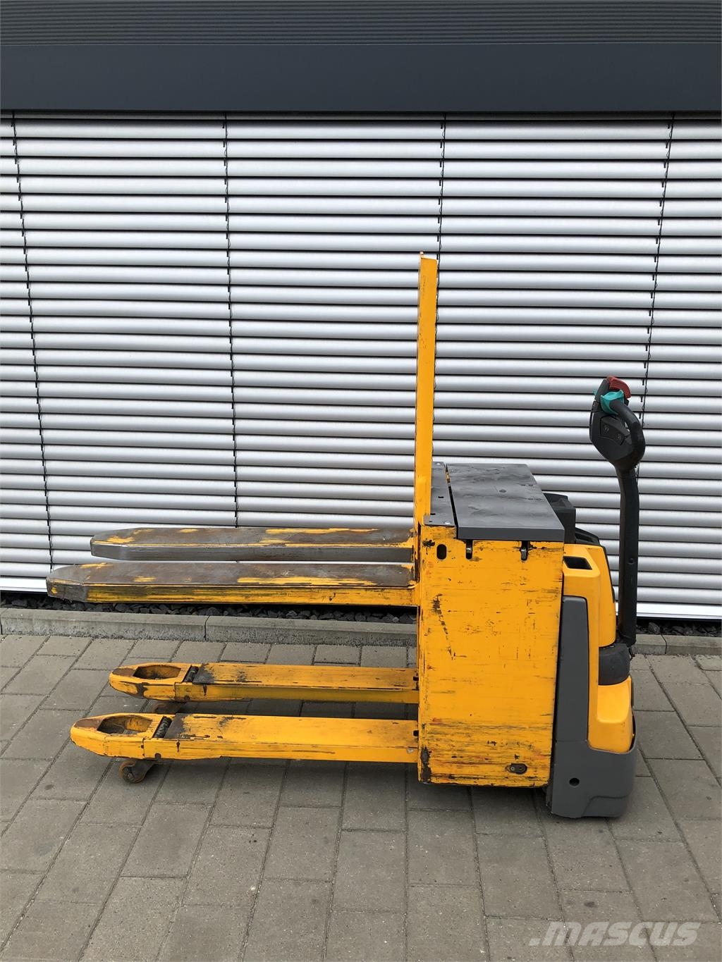 Jungheinrich EJE-C 20 Pedestrian stacker