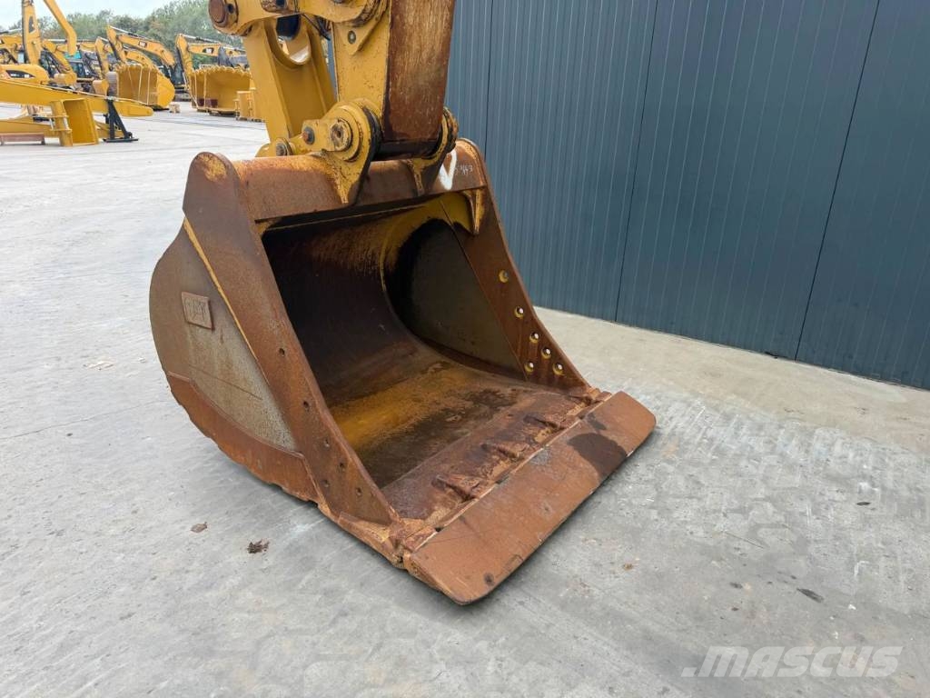 CAT 330 07A Raupenbagger