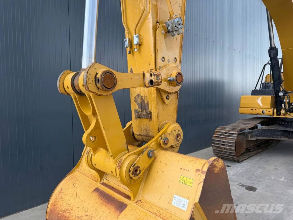 CAT 330 07A Raupenbagger