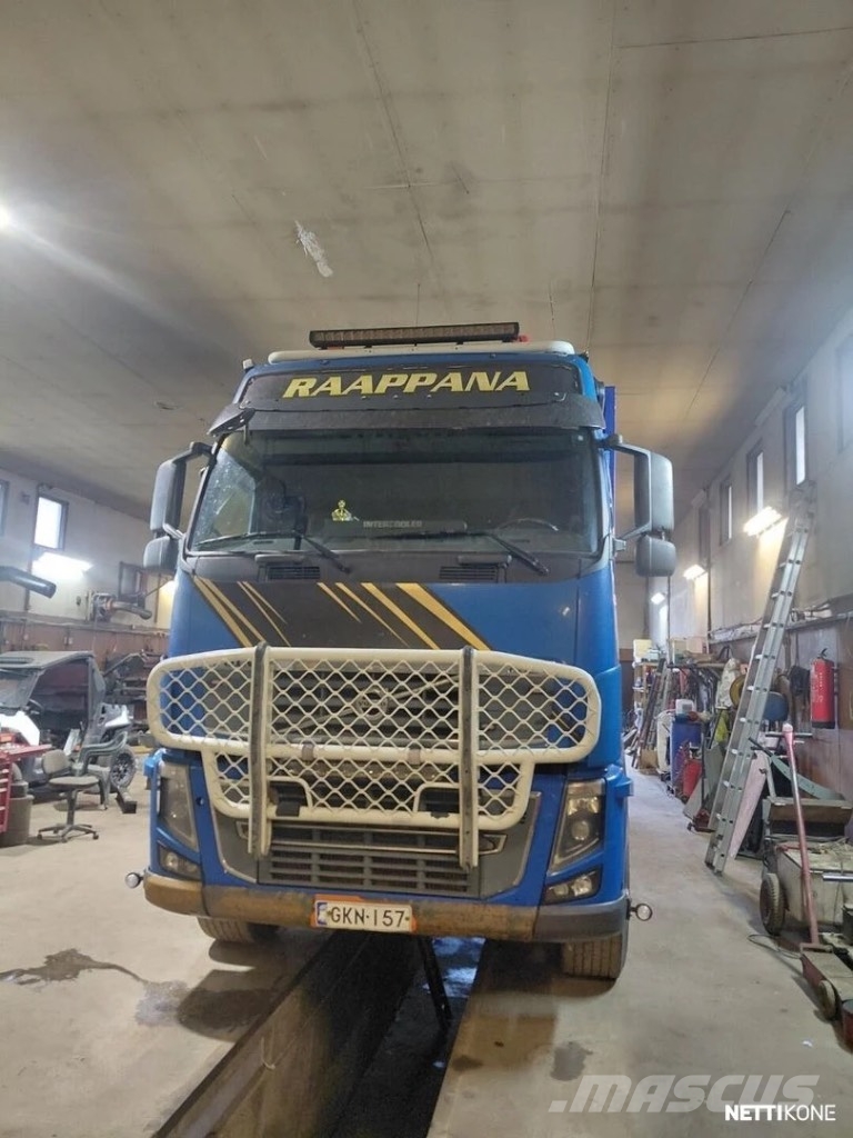 Volvo FH 16 750 شاحنات أشجار