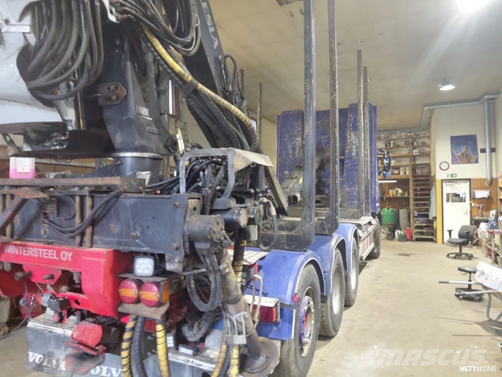 Volvo FH 16 750 شاحنات أشجار