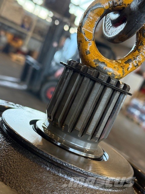 Uchida A7V0250 USED HYDRAULIC PUMP هيدروليات