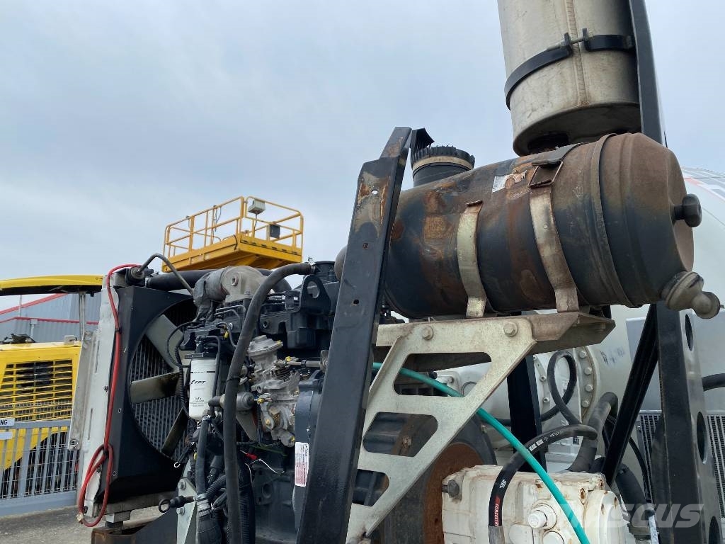 Euromix MTP Malaxeur a béton MTPS.T EM12RFPT Origine 3180hrs!! Outros Semi Reboques