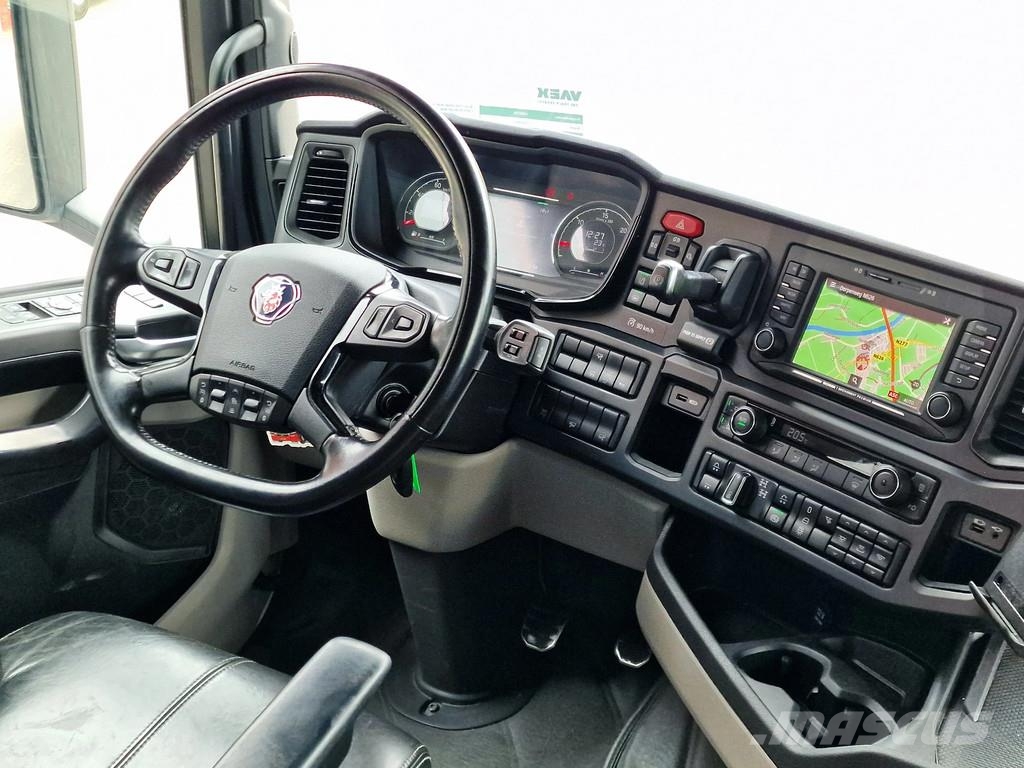 Scania 590S V8 NGS 6X4 - retarder - full air - leather - Camiones tractor
