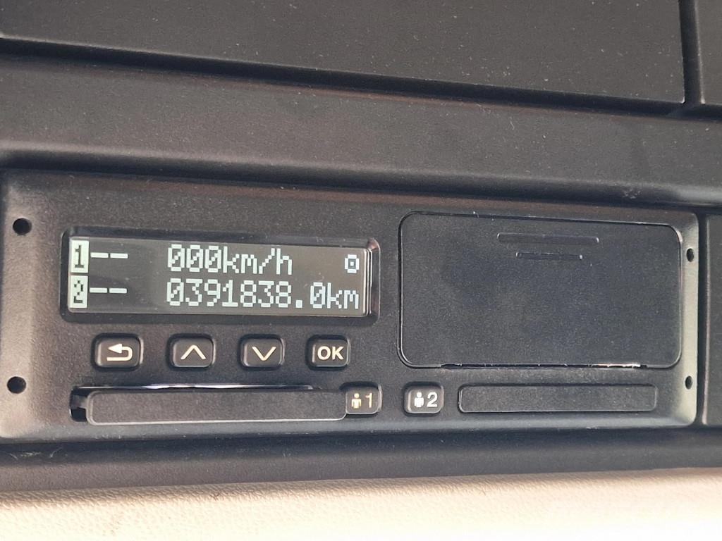 Scania 590S V8 NGS 6X4 - retarder - full air - leather - Camiones tractor