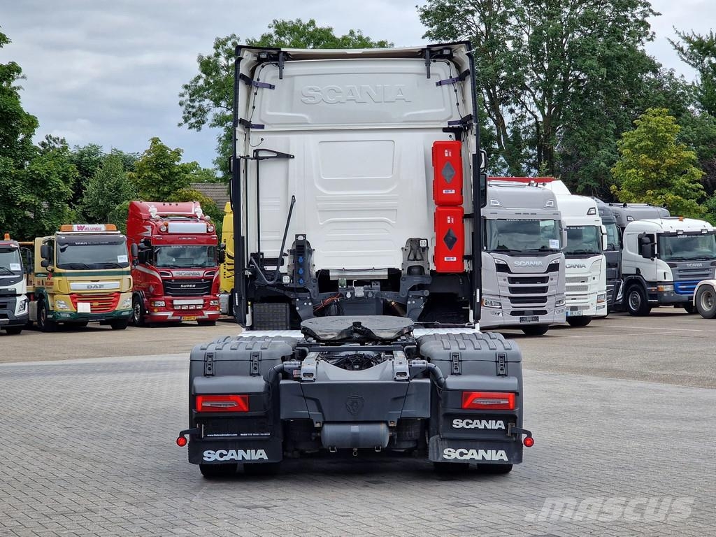 Scania 590S V8 NGS 6X4 - retarder - full air - leather - Camiones tractor