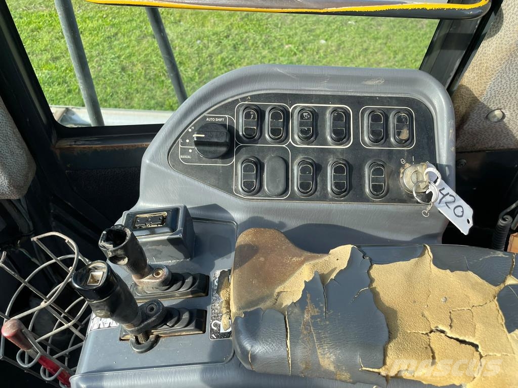 Komatsu WA500-6 輪胎式裝載機
