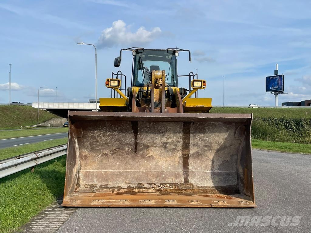 Komatsu WA500-6 輪胎式裝載機