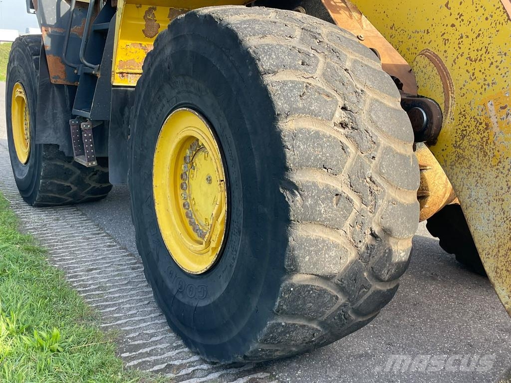 Komatsu WA500-6 輪胎式裝載機
