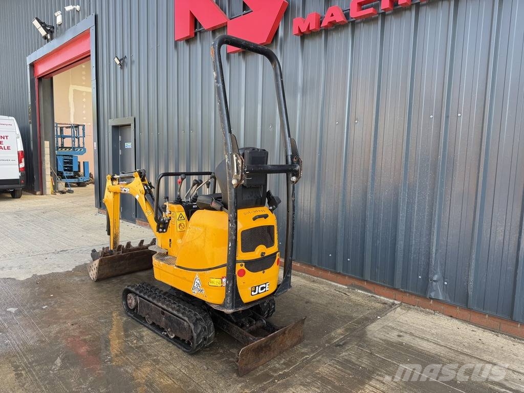JCB 8008 CTS Micro Excavator with 3 Buckets 小型挖掘机