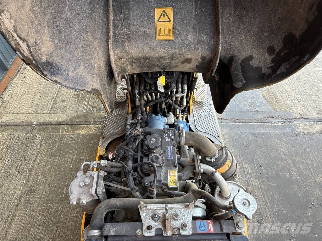 JCB 8008 CTS Micro Excavator with 3 Buckets 小型挖掘机