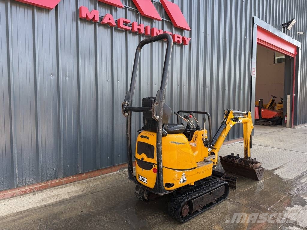 JCB 8008 CTS Micro Excavator with 3 Buckets 小型挖掘机