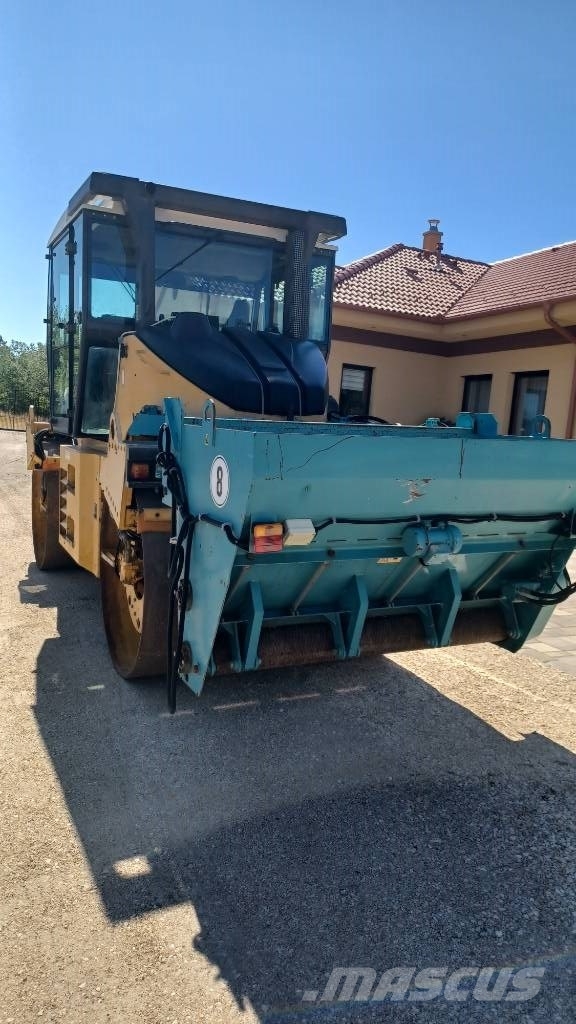 Stavostroj STA VH 950A típusú vibrohenger + zúzalékszóró Οδοστρωτήρες διπλού κυλίνδρου