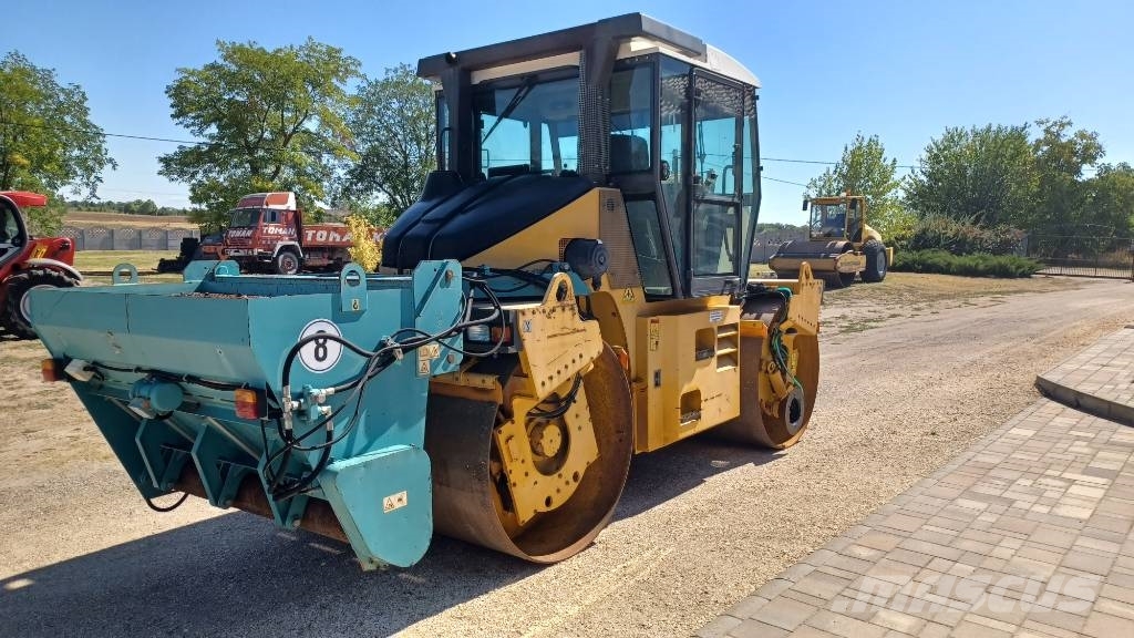Stavostroj STA VH 950A típusú vibrohenger + zúzalékszóró Οδοστρωτήρες διπλού κυλίνδρου