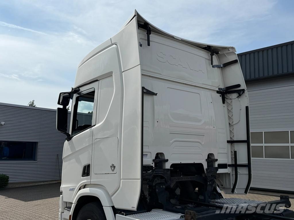 Scania R650 V8 6x2*4 Retarder Full Air 4.35 WB Euro 6 새시 운전실 트럭