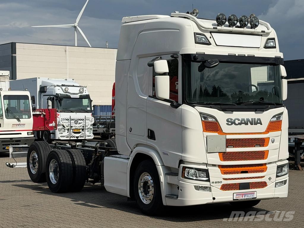 Scania R650 V8 6x2*4 Retarder Full Air 4.35 WB Euro 6 새시 운전실 트럭