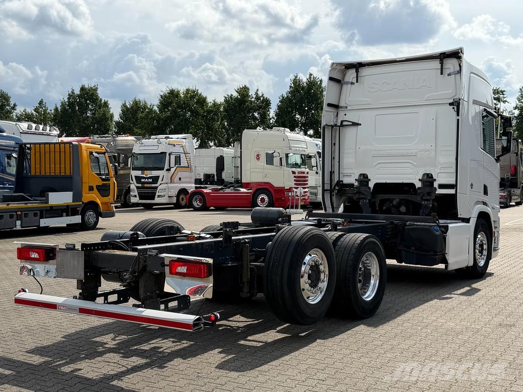 Scania R650 V8 6x2*4 Retarder Full Air 4.35 WB Euro 6 새시 운전실 트럭