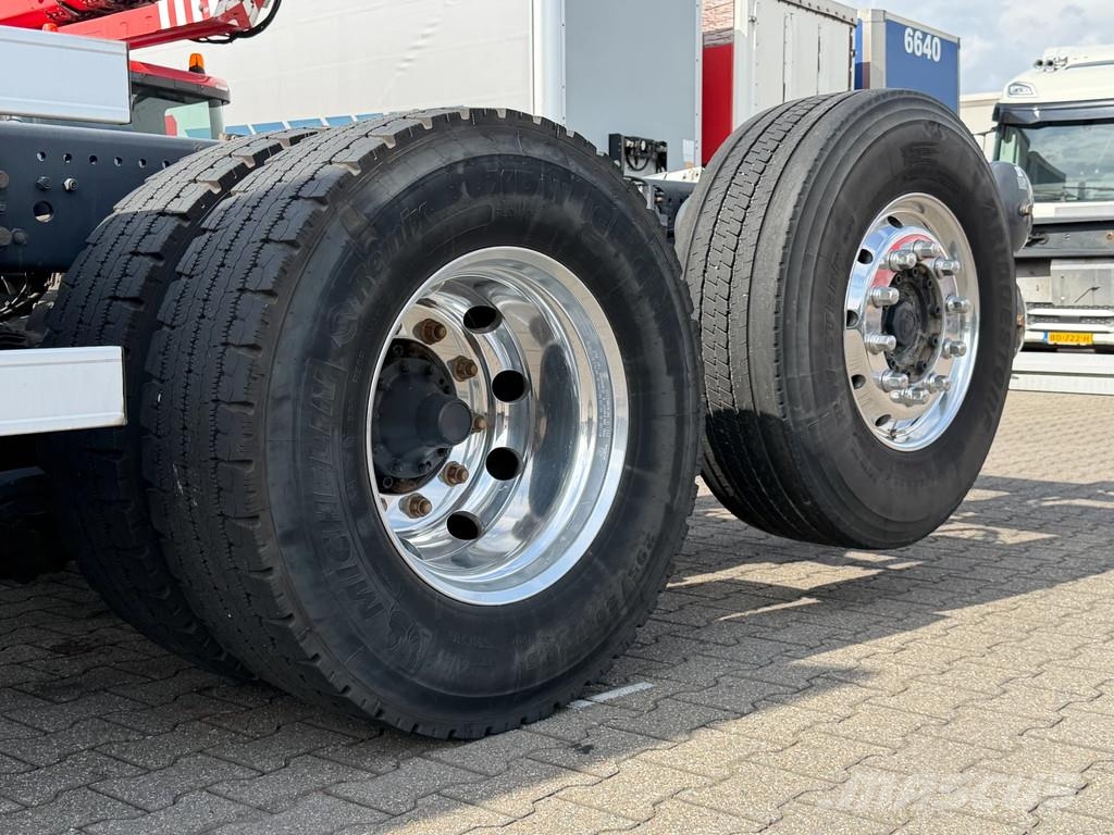 Scania R650 V8 6x2*4 Retarder Full Air 4.35 WB Euro 6 새시 운전실 트럭