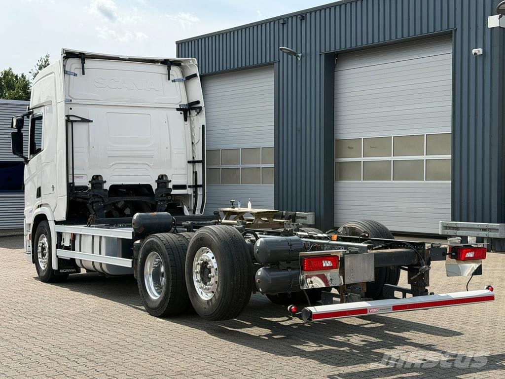 Scania R650 V8 6x2*4 Retarder Full Air 4.35 WB Euro 6 새시 운전실 트럭