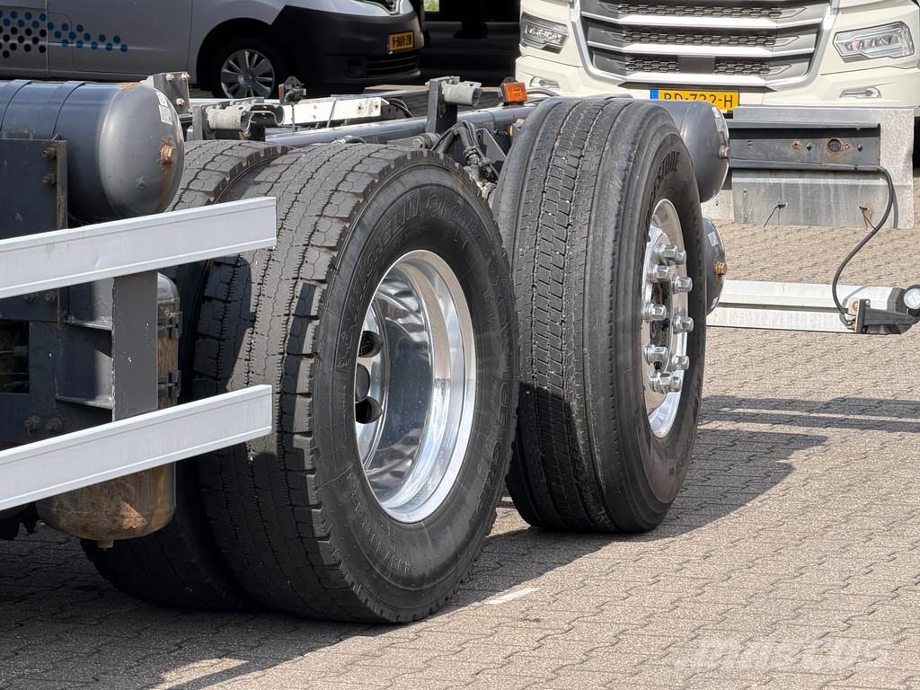 Scania R650 V8 6x2*4 Retarder Full Air 4.35 WB Euro 6 새시 운전실 트럭