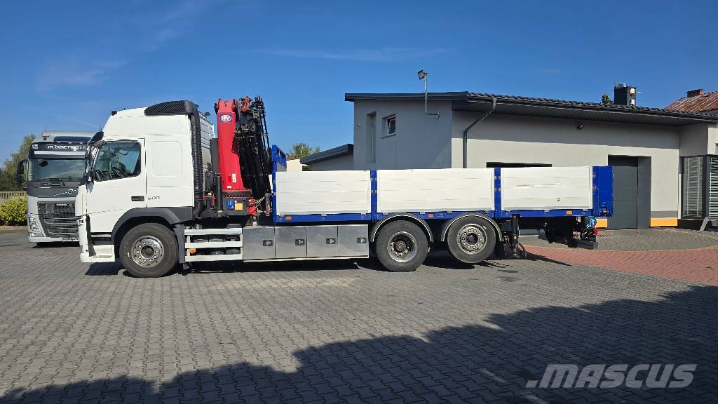 Volvo FM500 6x2 HDS HMF 3220K7-19m Vlakke laadvloer met kraan